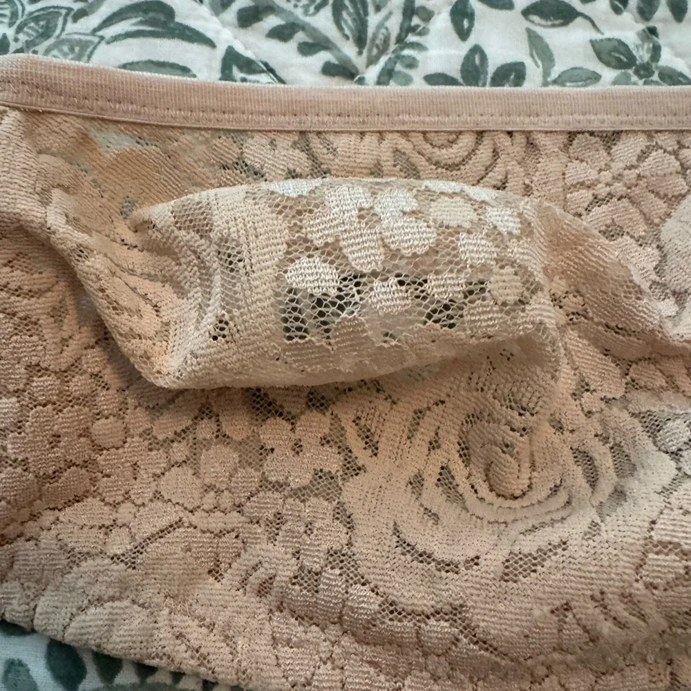 Wacoal Lace Strapless Bra in Beige - Picture 3 of 10